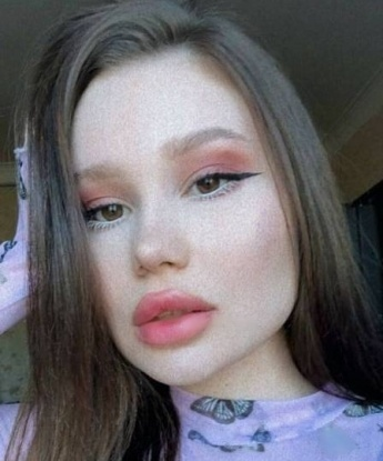 Мне 29 лет, я роскошная брюнетка с сочными формами и огненным темпераментом. В Москве я создам незабываемую атмосферу страсти и наслаждения. Мои услуги включают классический секс, оральный секс, массаж и другие тайны, которые я готова разделить с тобой. У меня есть отличные отзывы, которые подтверждают мою высокую профессиональность. Жду тебя в своей уютной гнездышке, чтобы сделать нашу встречу поистине незабываемой 😘💋🔥 995, 20 лет