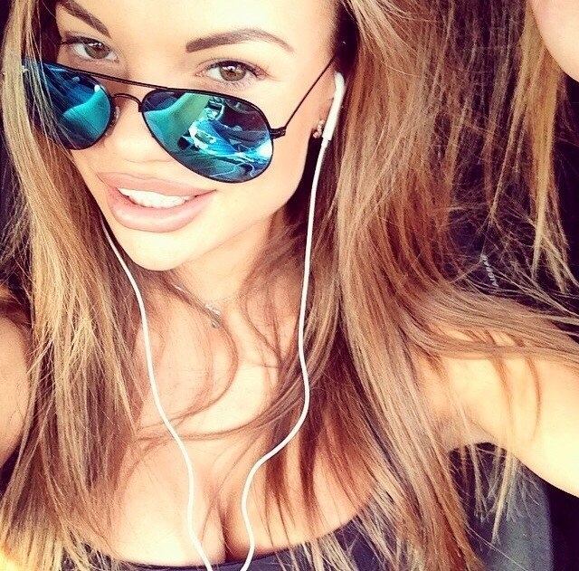 В Москве я создам для тебя незабываемую атмосферу страсти и удовольствия. Мои услуги - это настоящий рай для твоего тела и души. Позволь себе окунуться в безумно жаркий мир наслаждения, которое ты заслуживаешь. Великолепная возможность испытать истинную блаженство в моих ласковых объятиях. Мои умения и опыт отзываются множеством восторженных клиентов. Ты можешь увидеть все мои обворожительные фото и отзывы на моей странице. Жду встречи с нетерпением, мой красавчик! Let's have some fun together! 😘💋 16948, 23 года